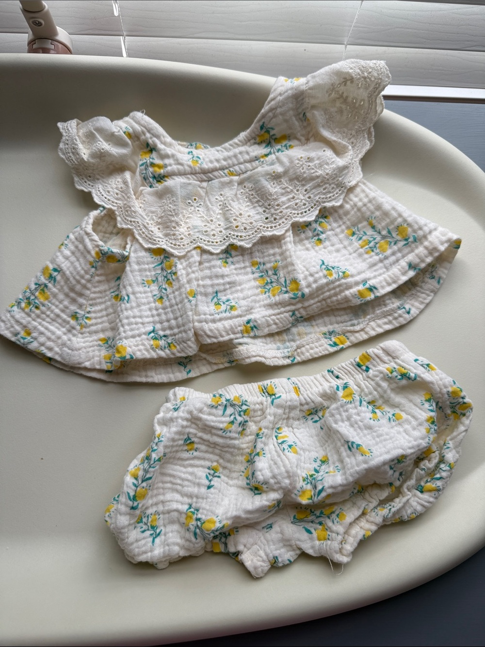 Jessica Simpson White Floral Lemon Ruffle Top & Bloomers Set